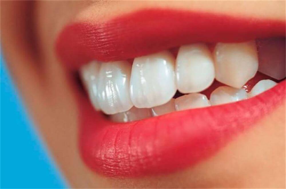 کلینیک دندانپزشکی دانا چهره زیبا با دندان زیبا